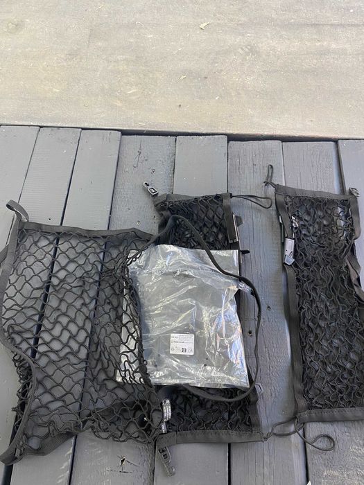 Набір/комплект сіток в багажник VAG AUDI VW SKODA 8v0 861 716