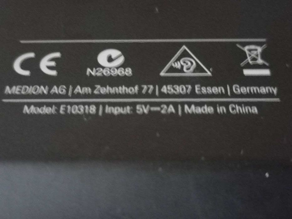 Планшет Medion LifeTab 10,1" E10318-MD98595 16 ГБ, рабочий, треснут