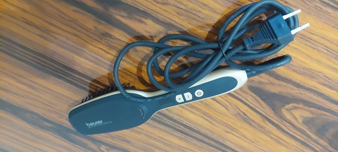 Escova alisadora Beurer HS60
