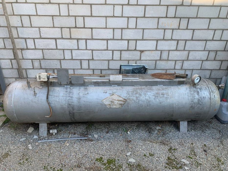 Розширювальний бак, ресивер