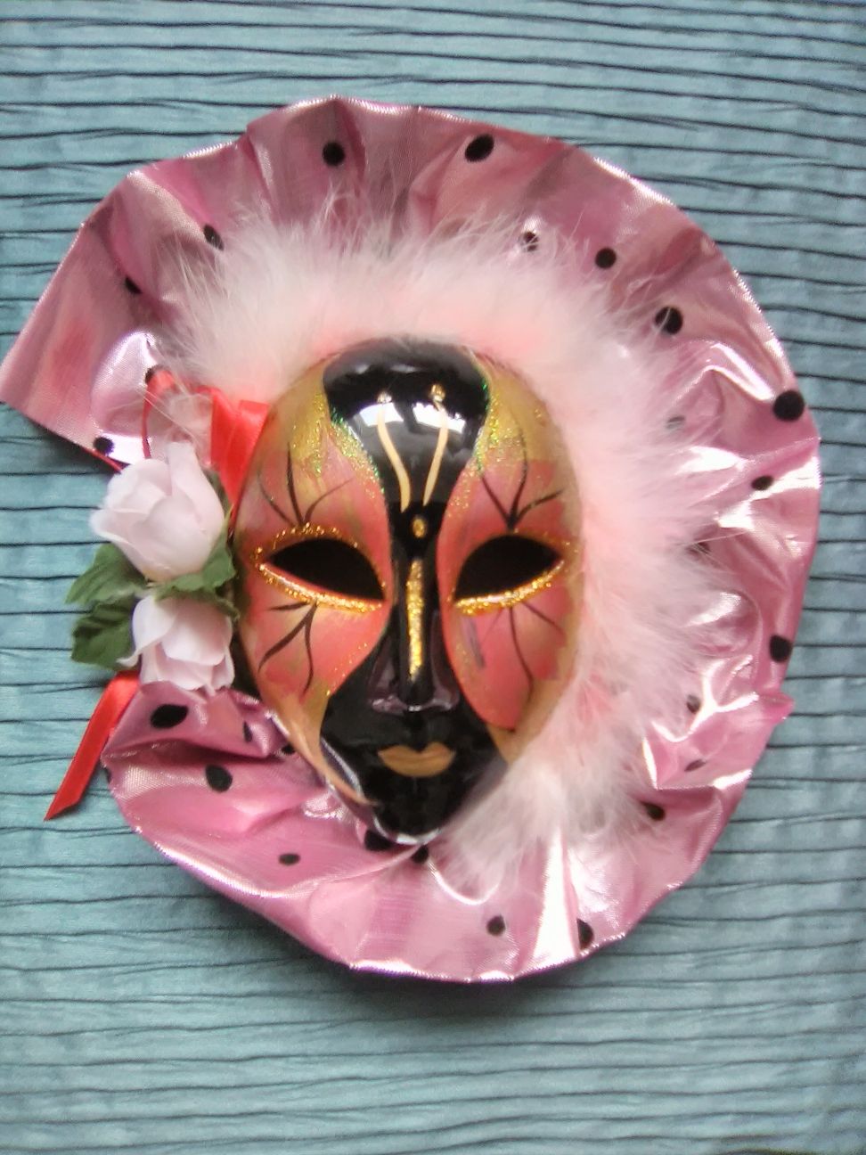 Porcelanowa maska wenecka.