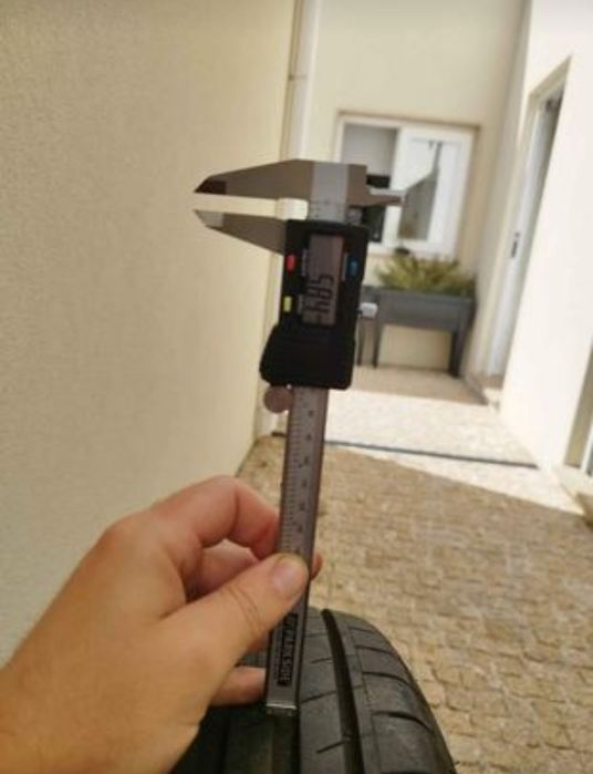 Jantes originais BMW 16" e pneus praticamente novos + sensores pressão