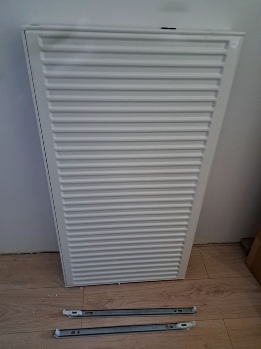 Kaloryfer grzejnik 100 /60/10 ,stan nowy.Odbiór osobisty.