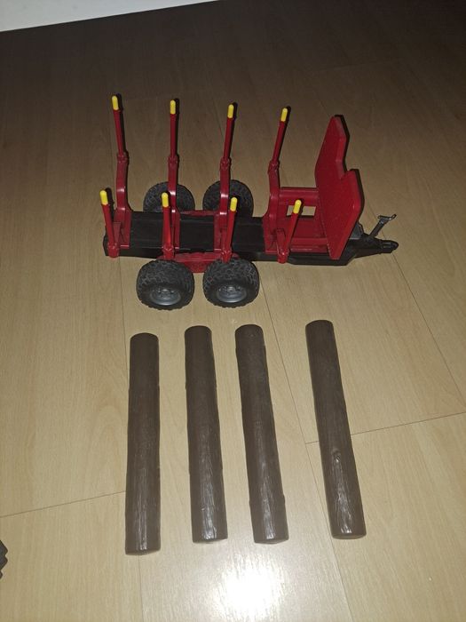 Trator de transportar troncos marca Bruder