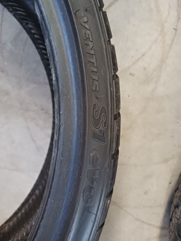 Vendo pneus semi-novos 245/30/21 Hankook