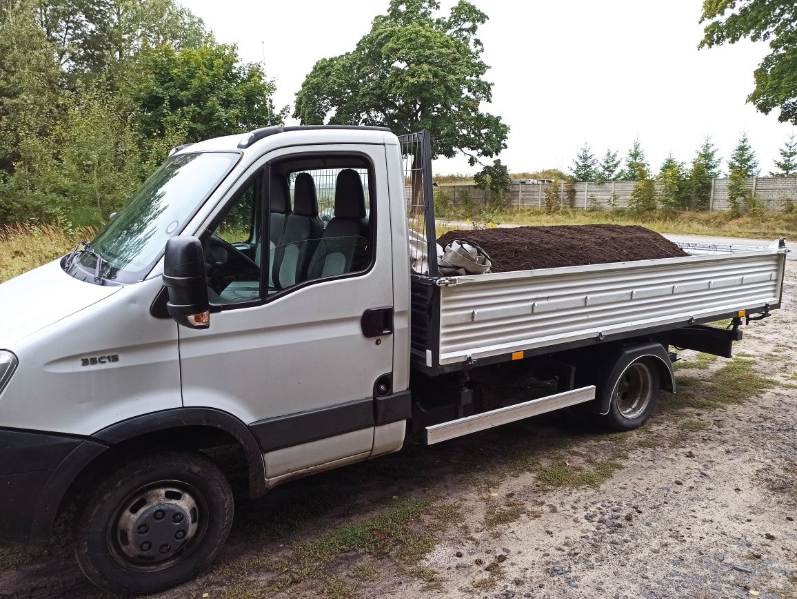 Ziemia ogrodowa humus minikoparka Transport Wektor. Ługów