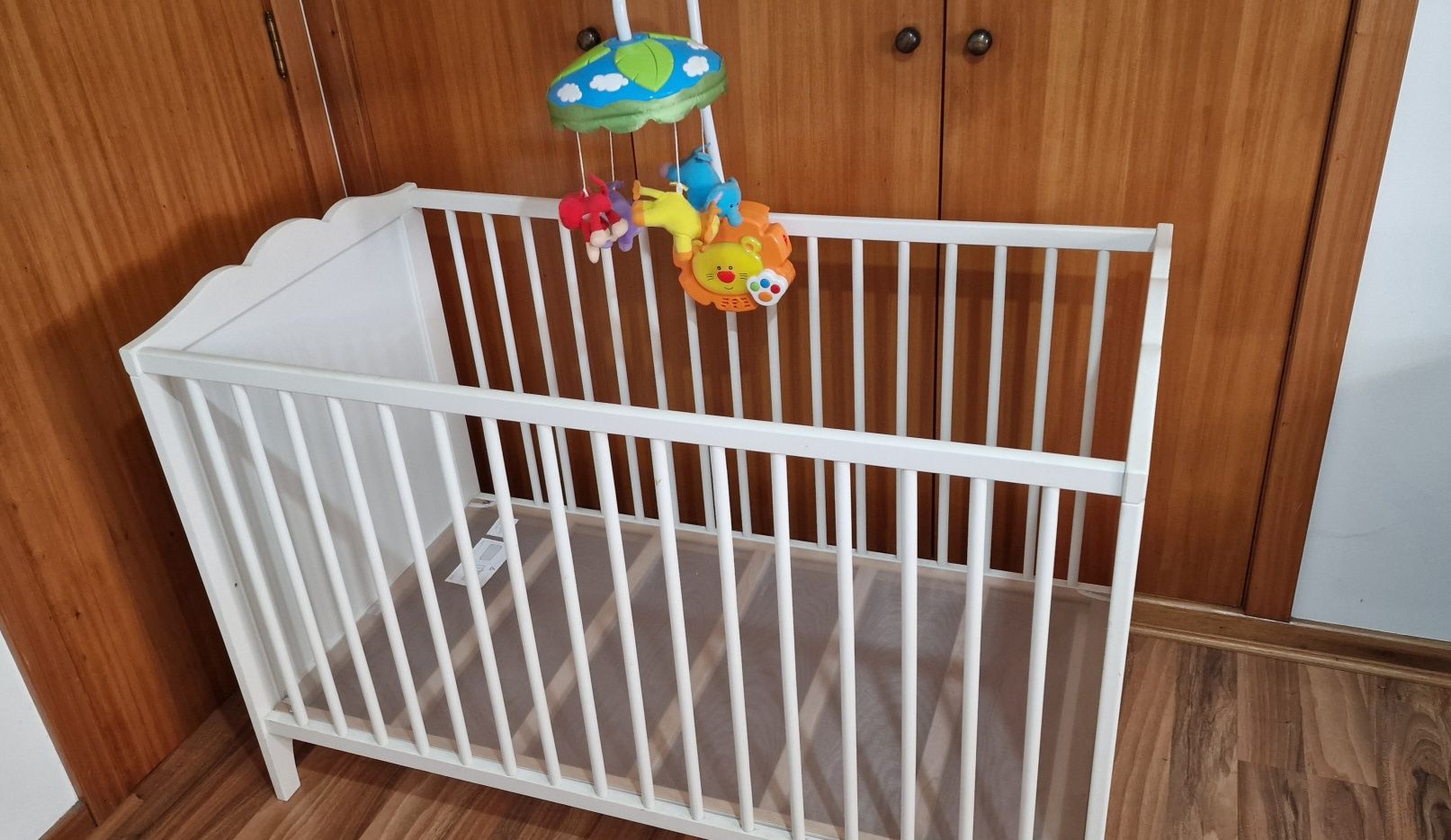 Berço de bébé como novo