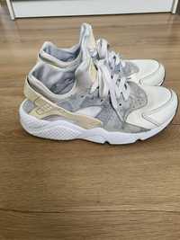 Adidasy AIR HUARACHE Sneakersy Nike 41