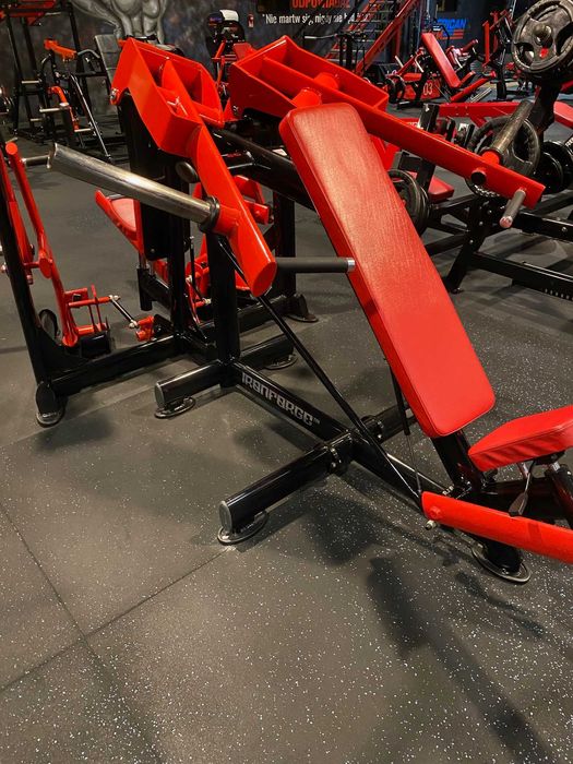 Maszyna Hammer Strength Iso-Lateral Shoulder Press do treningu barków