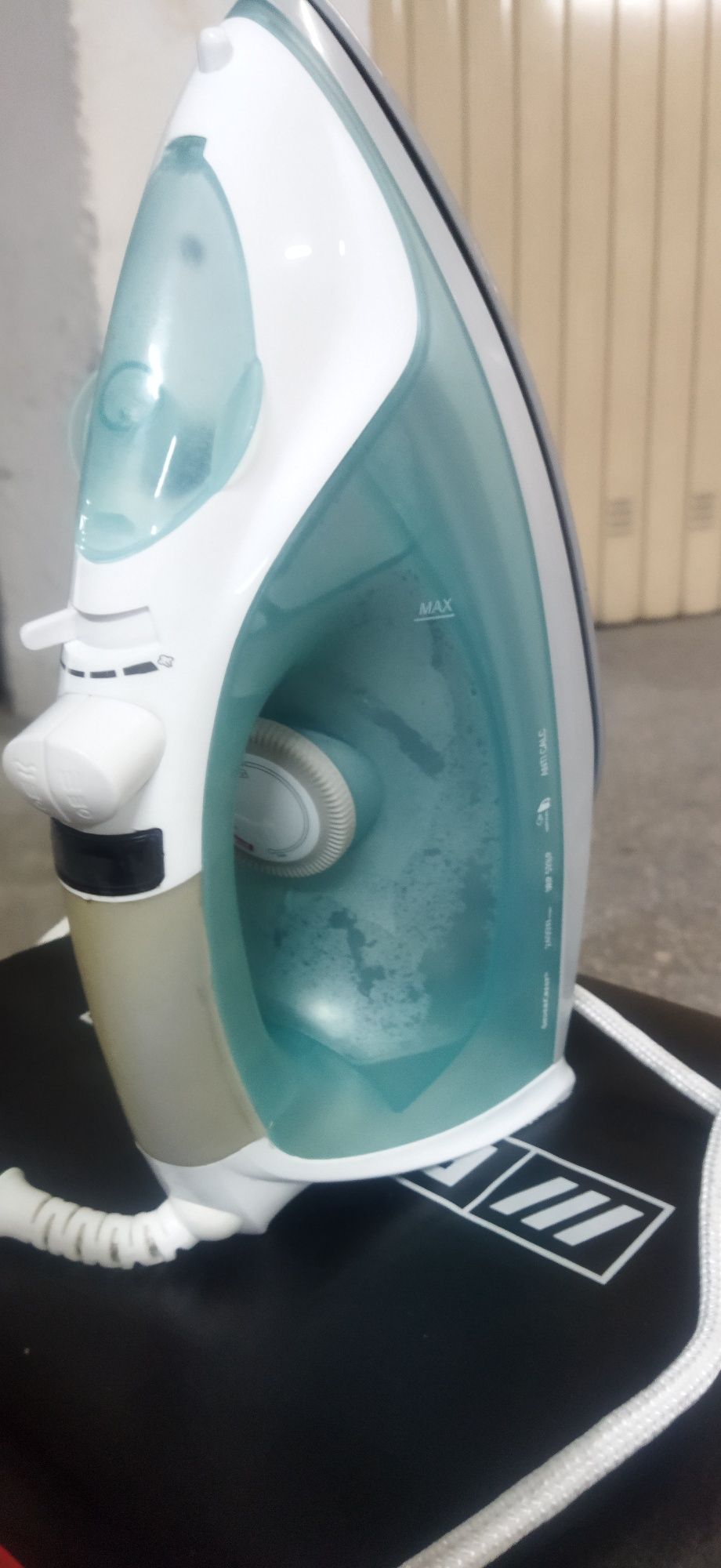 Ferro de engomar com vapor