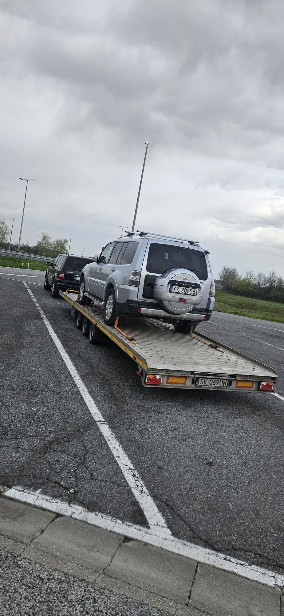 Pomoc drogowa transport samochodów autolaweta laweta Polska Chorwacja