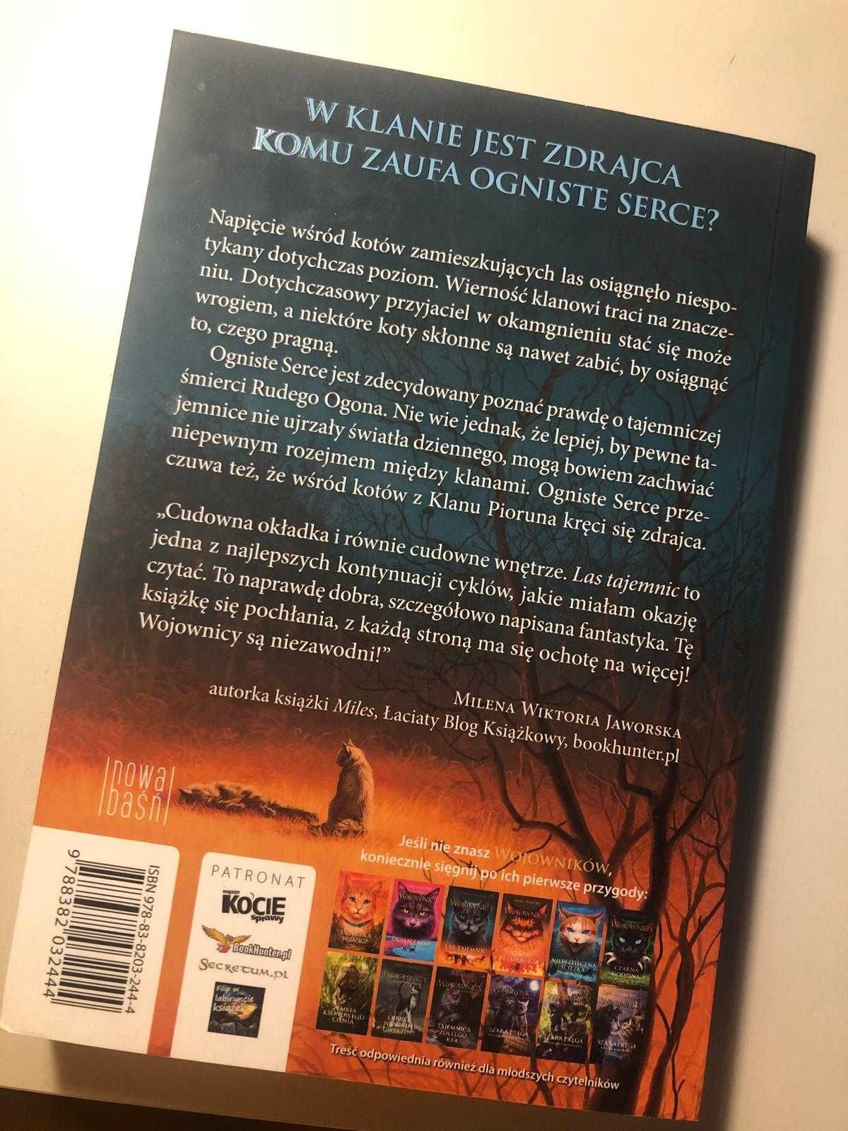 Książki z seri wojownicy-Erin Hunter
PIERWSZA SERIA 3 i 4