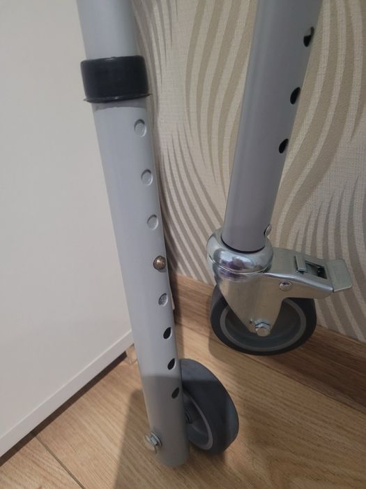 Ходунки/ходулі/ходуни Medok MED 03-012 складні на 4 колесах