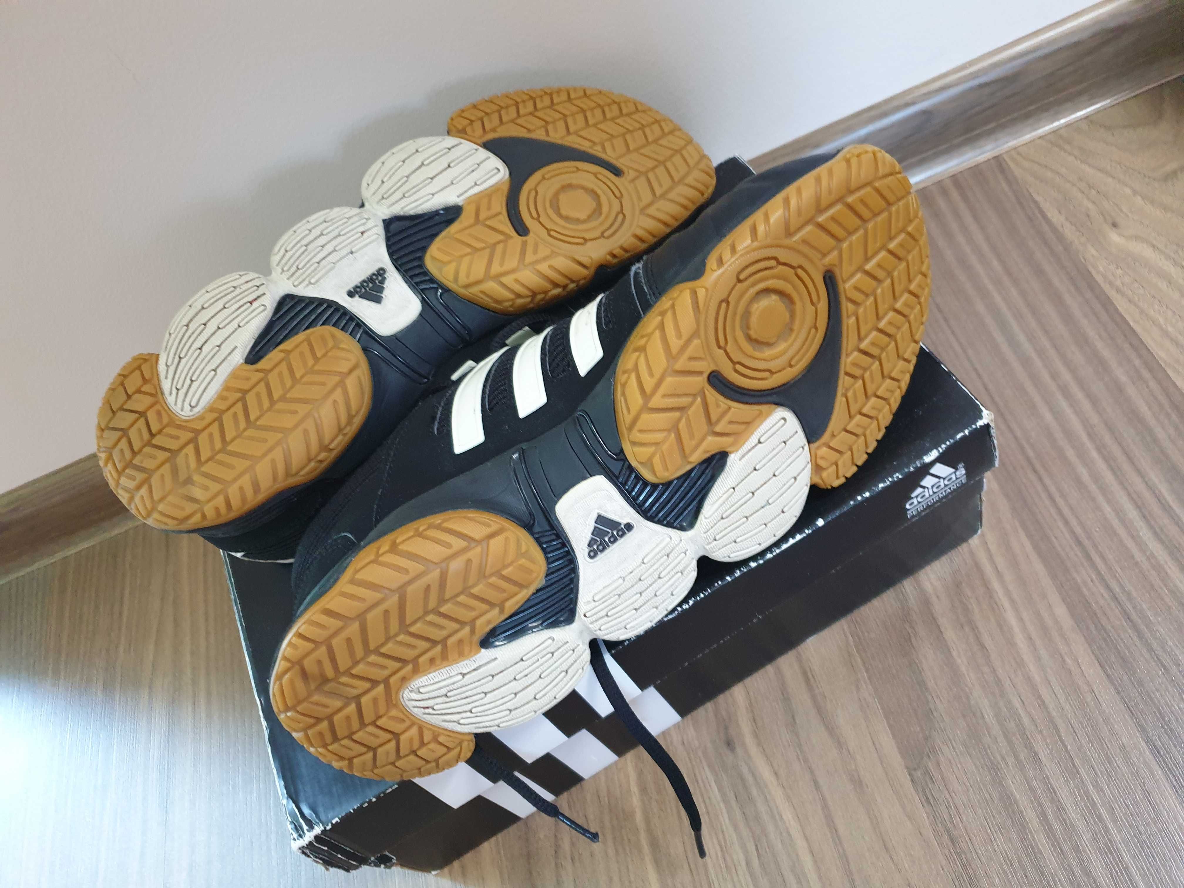 Adidas Stabil Team Spezial roz 42