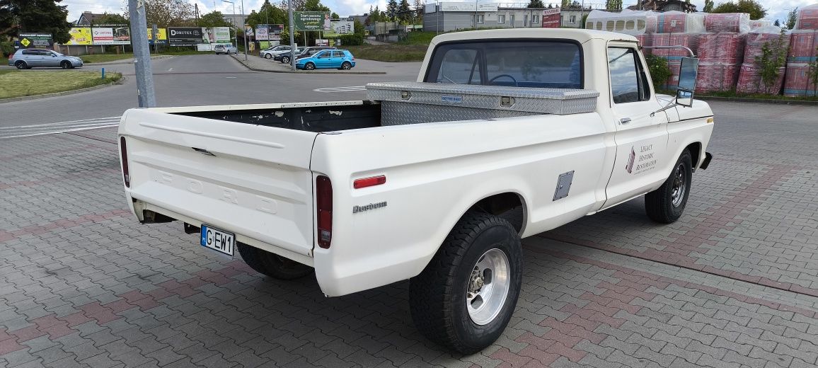 Ford F250 5.9L V8 Pickup 1972r