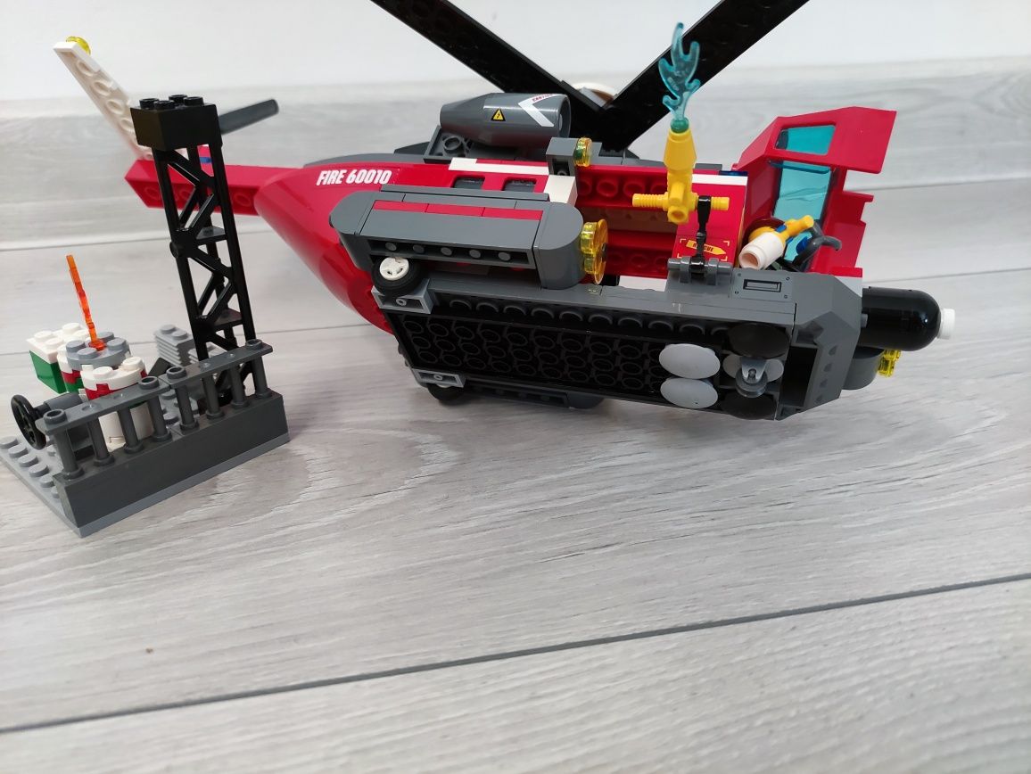 Zestaw LEGO 60010 helikopter straży pożarnej.