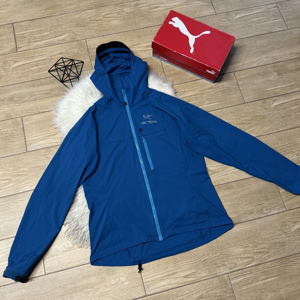 ультралегка жіноча вітровка Arcteryx M оригінал
