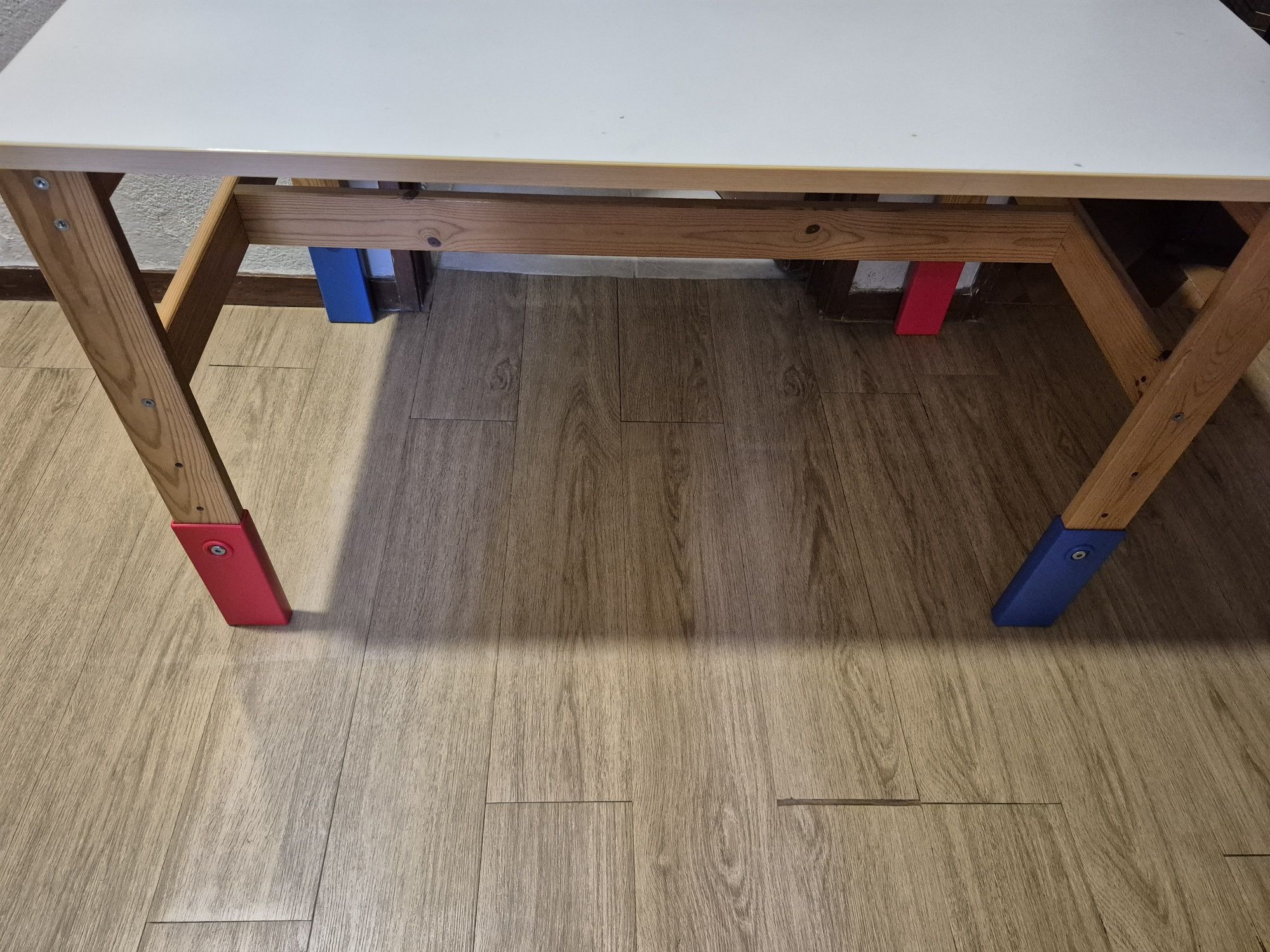Mesa secretária criança  ikea pahl