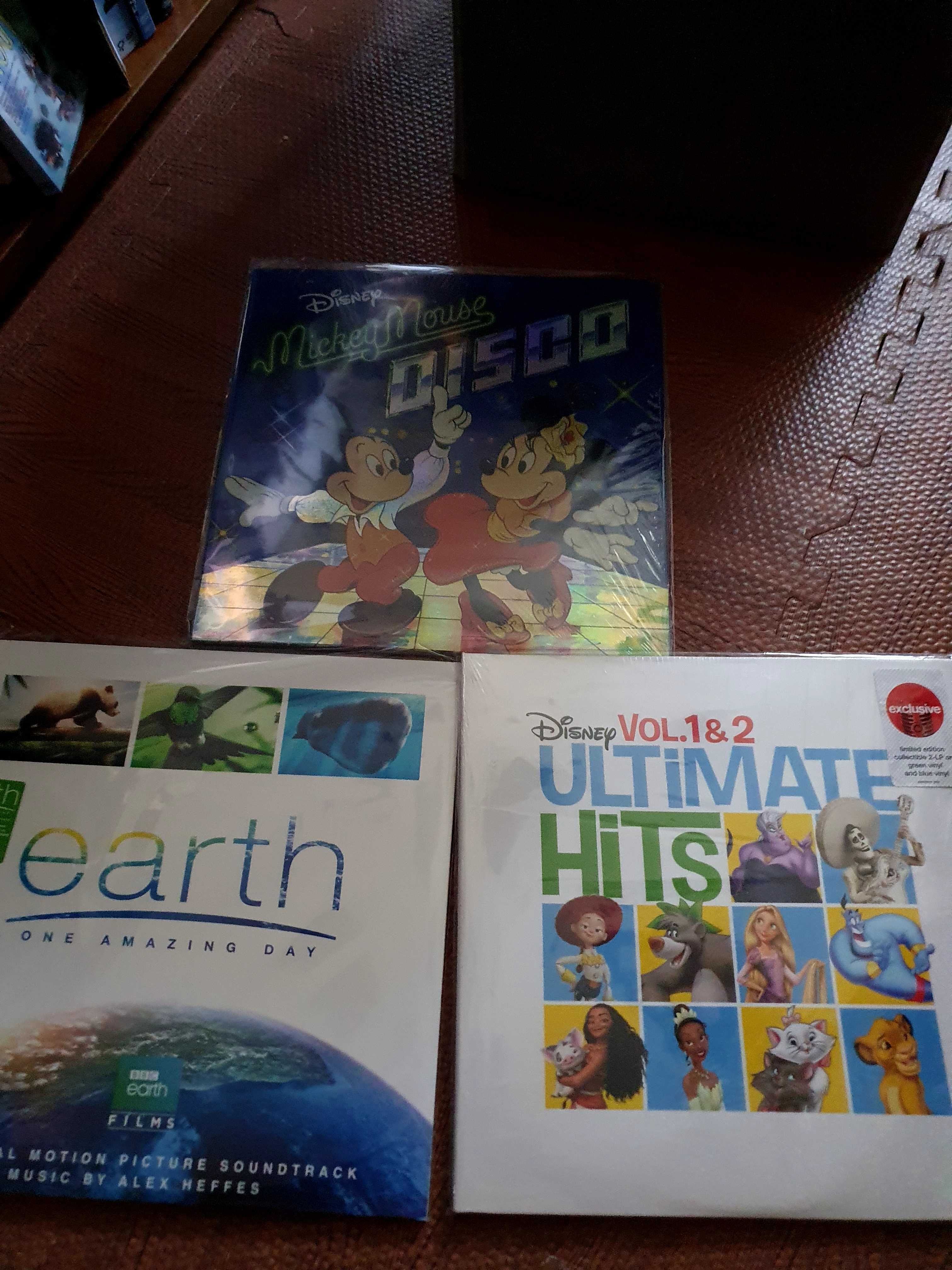 Ultimate hits 2lps 
Mickey Mouse 

Earth One Am