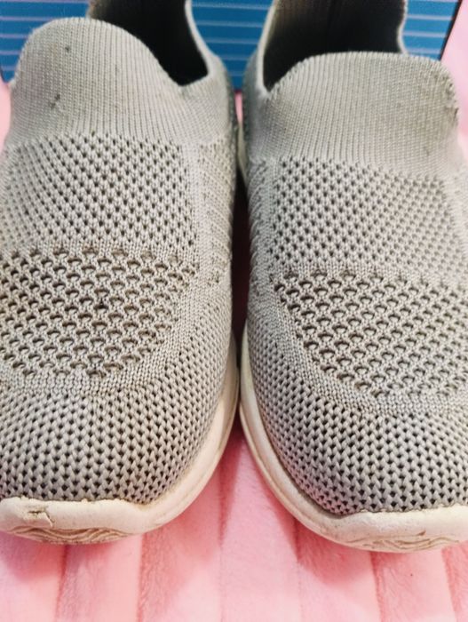 Buty wsuwane rozmiar 26