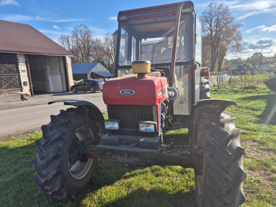 Ciągnik Ford 4830