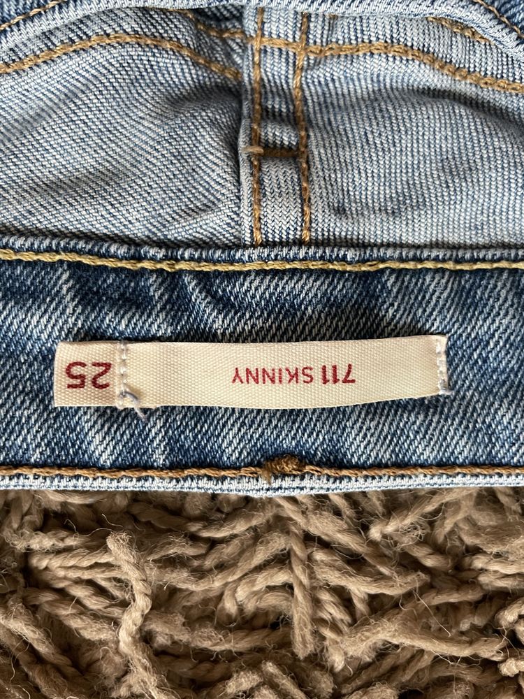 Levi Strauss Levis 711 skinny spodnie jeansowe rurki dżinsowe dżins