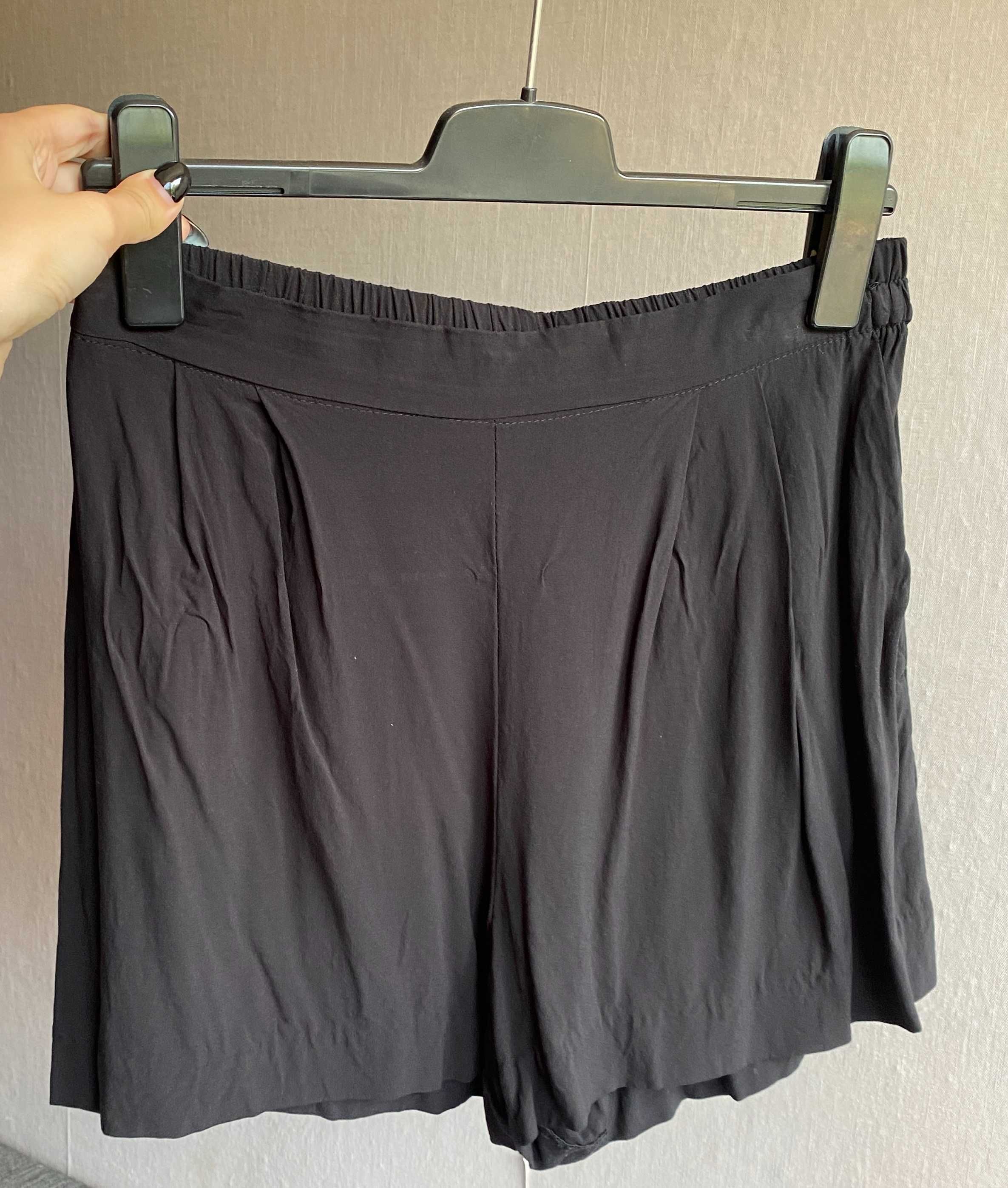 Czarne mini szorty na lato