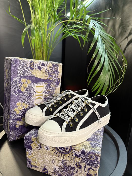 Кеді Діор ( 38,39)