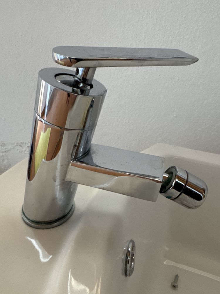 Bidé SANINDUSA compacto de ceramica tradicional branco