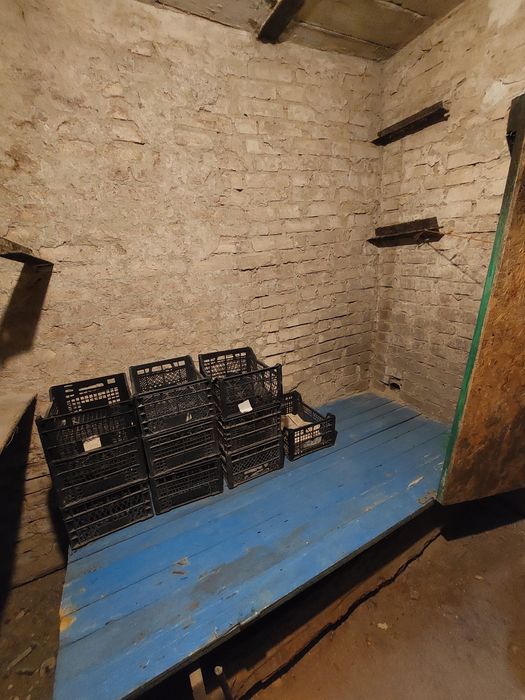 Продам великий гараж в м.Тернівка