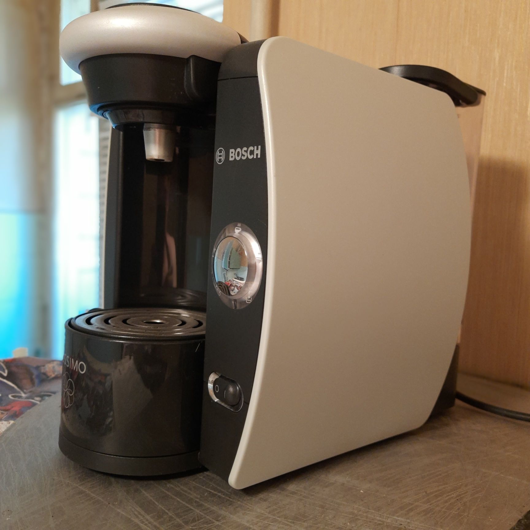 Капсульная кофеварка TASSIMO TAS 4011 EE кофемашина