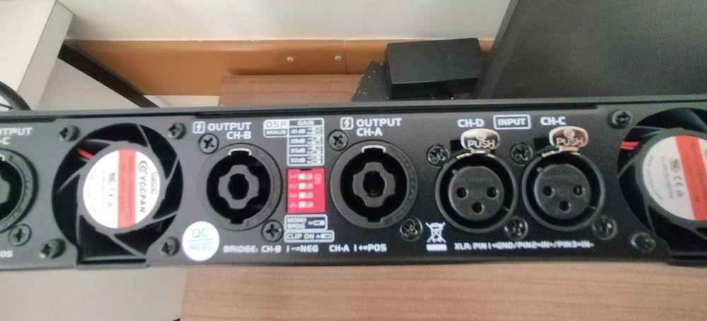 Amplificador profissional 4 canais