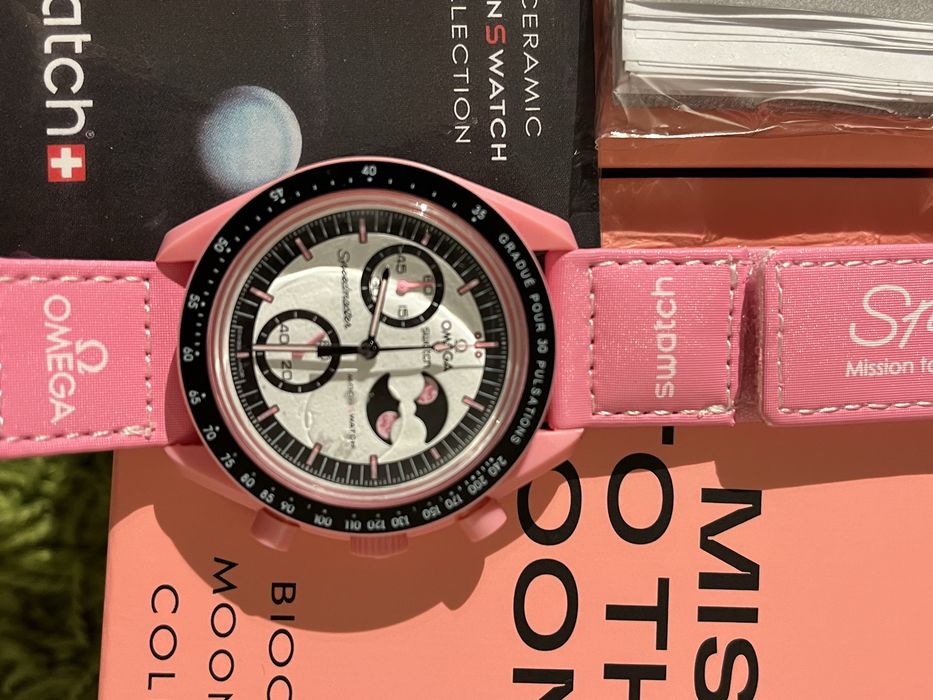 Relógio Swatch mission to the pink  moon Phase