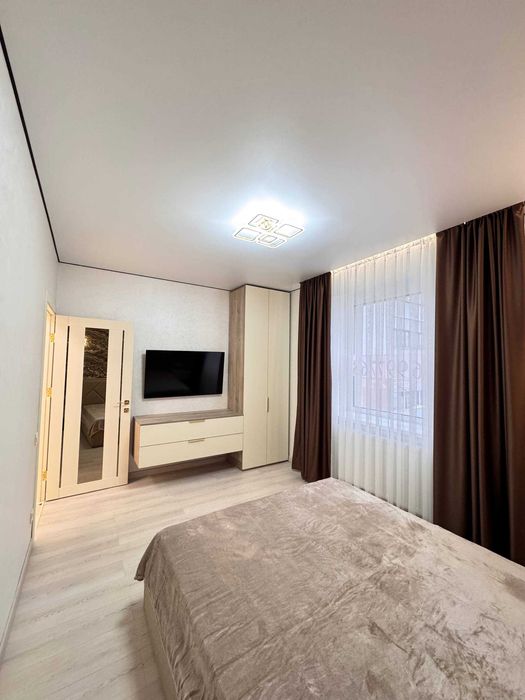 Продається стильна і простора 1 км. квартира з ремонтом у ЖК «Миру».