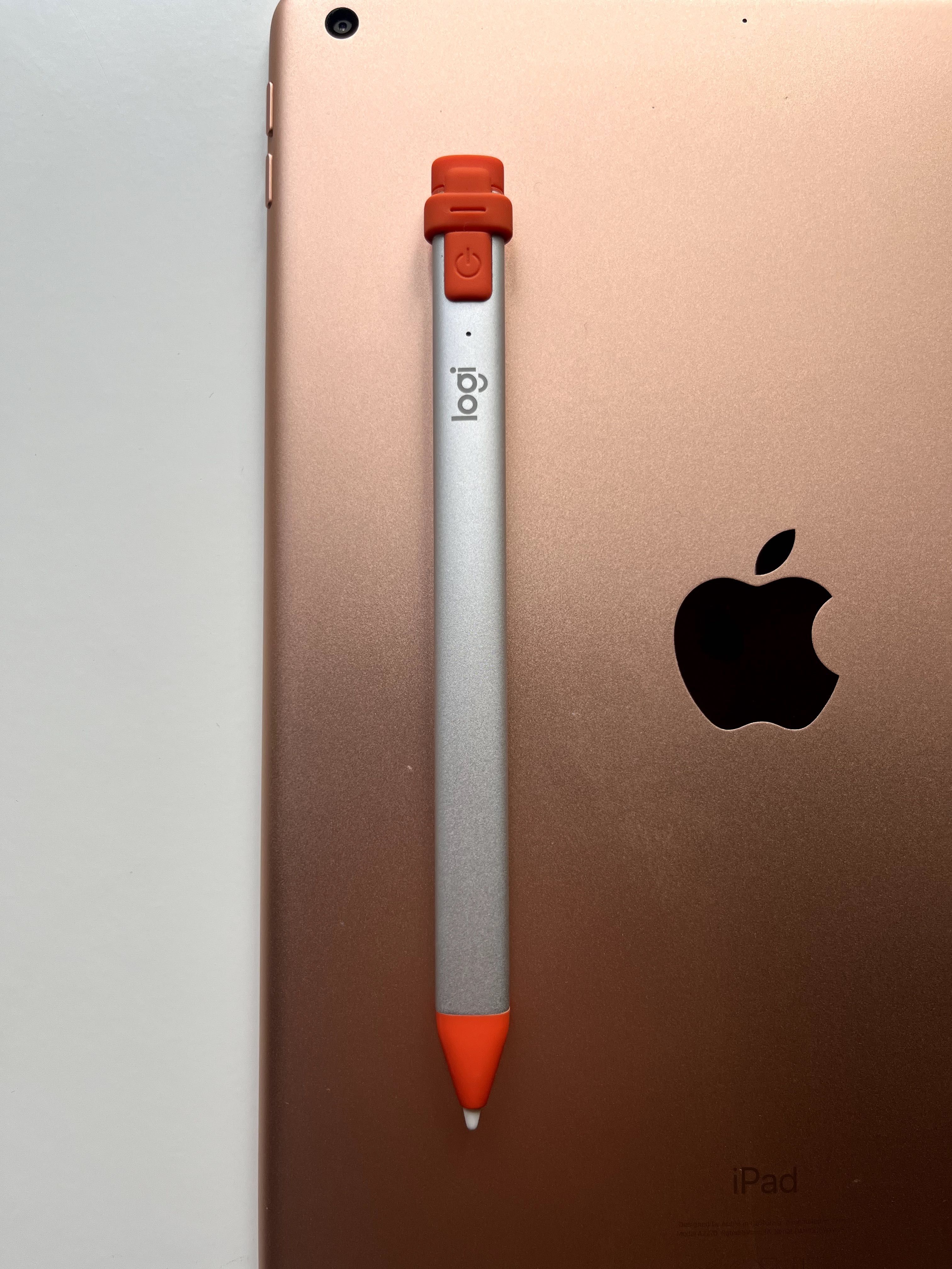 Apple iPad (8th gen) 10,2" | 32GB | WiFi + rysik Logitech Crayon