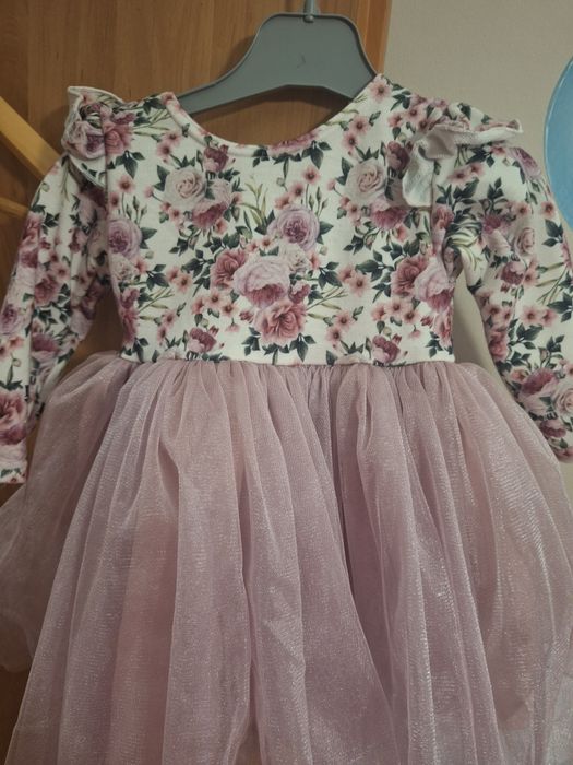 Ubranka na dziewczynkę