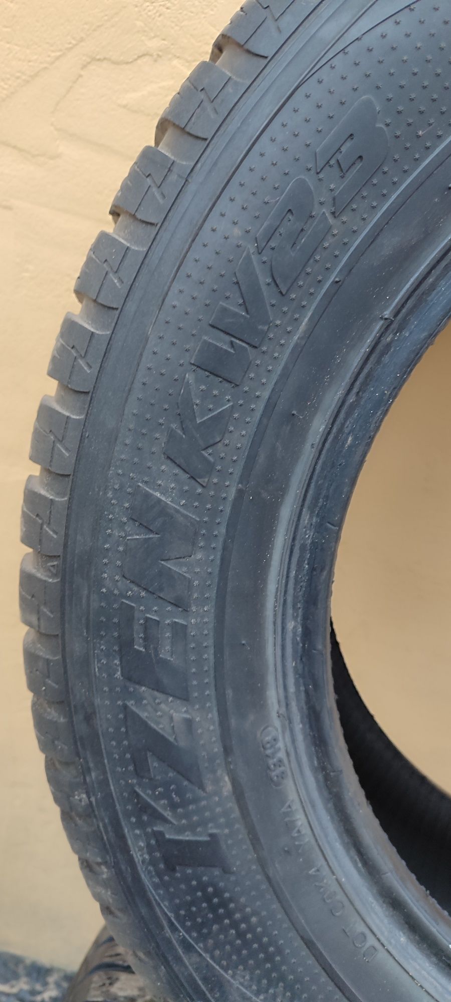 Шини kumho 215/65/16 зима