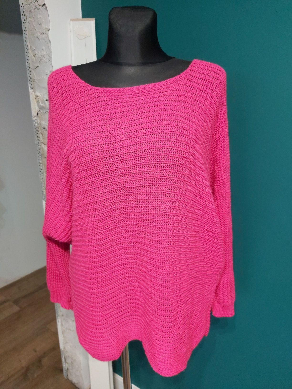 Sweter fuksja nowy