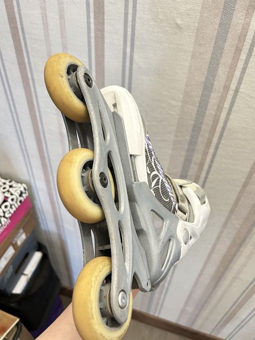 Роликові ковзани Rollerblade розмір 28-32 в гарному стані