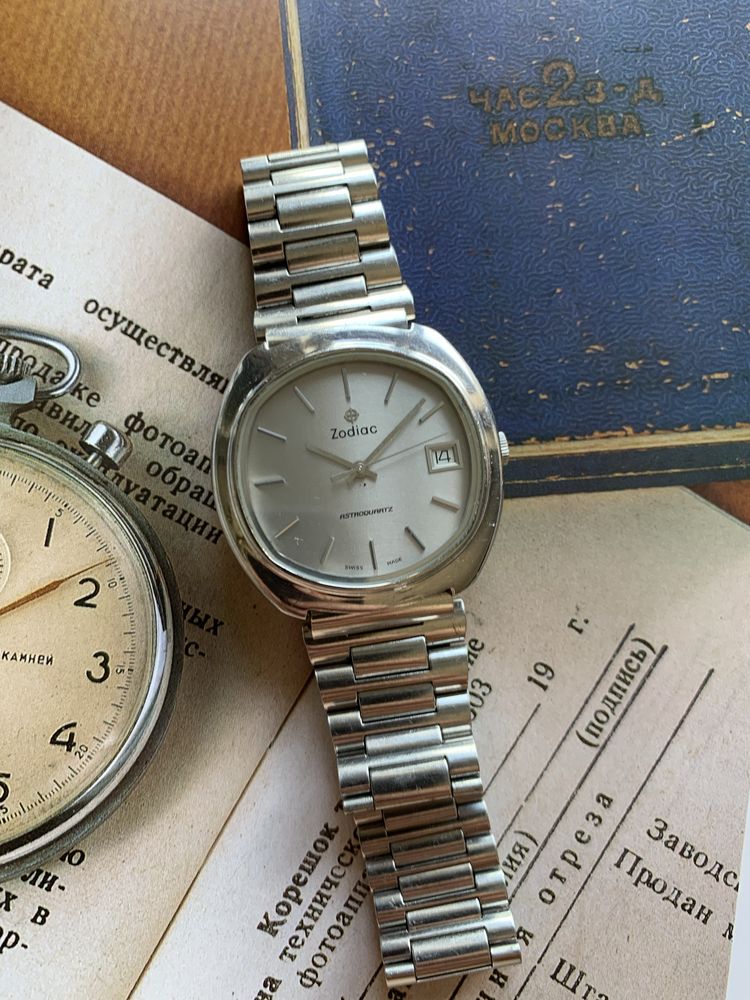 Zegarek vintage  Zodiac Astroquartz 70’ stalowka 38,5mm esa .940.111