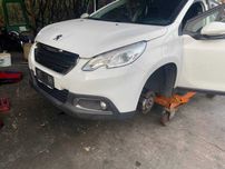 Розборка, шрот Peugeot 2008, бампер передній, двигун 1.4 HDi