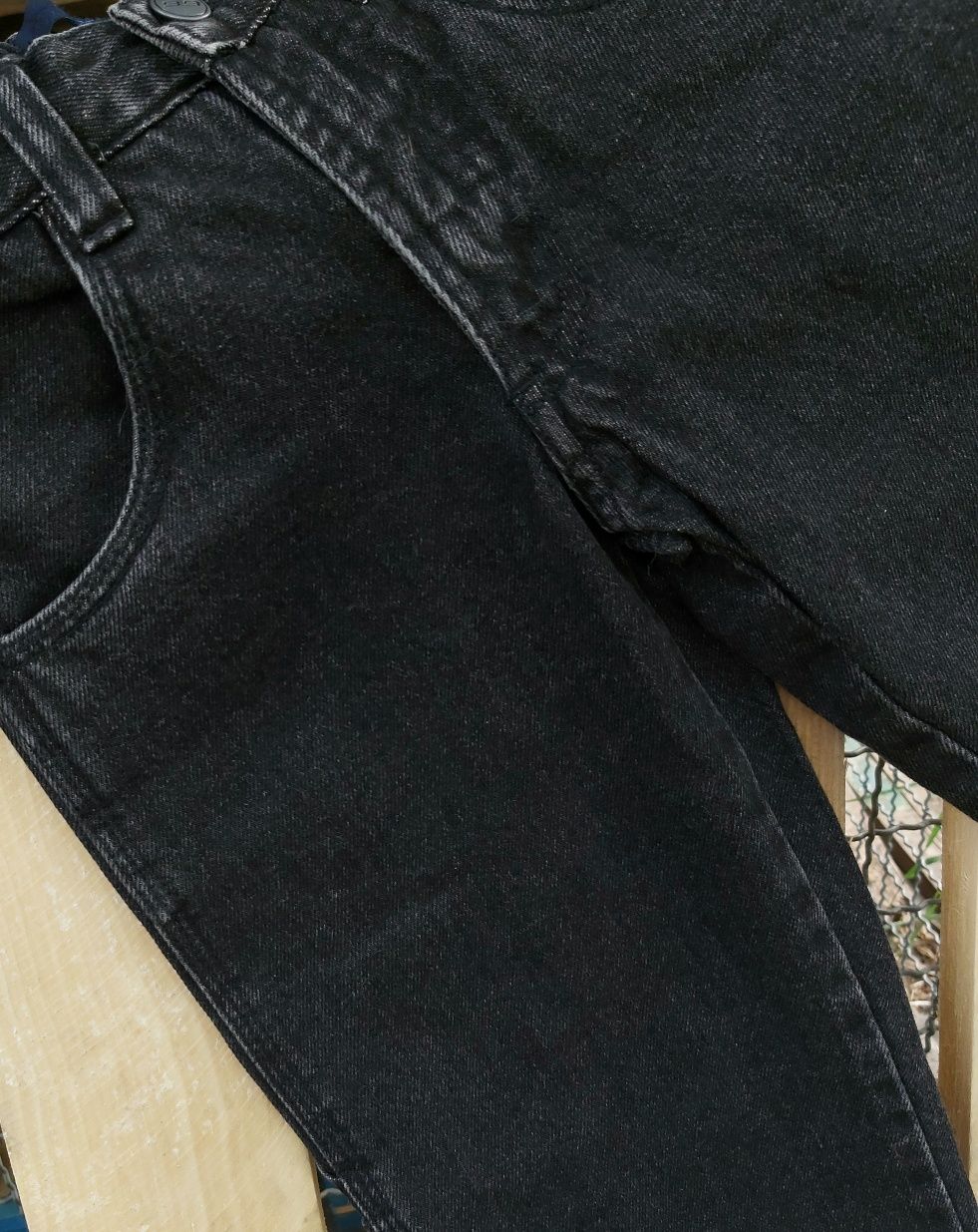 Стильні широкі джинси на 3-4 роки