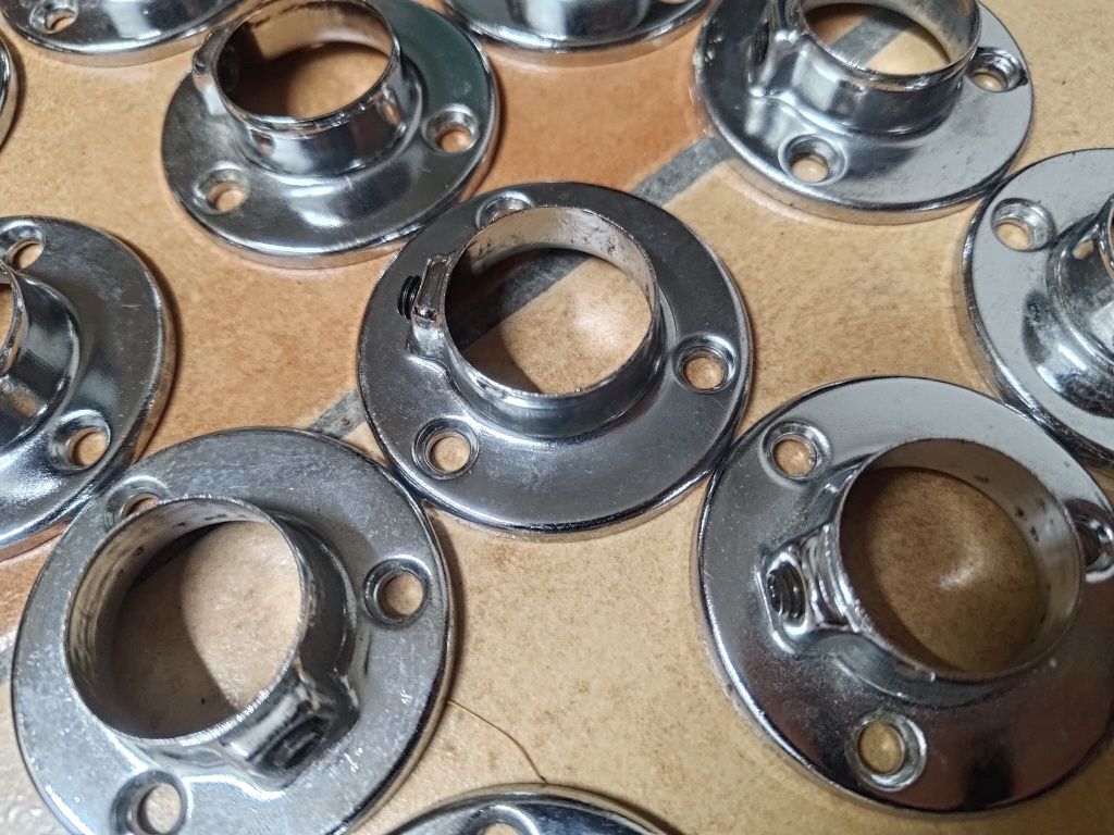Rozetka złączka do rurki meblowej fi 25 mm
