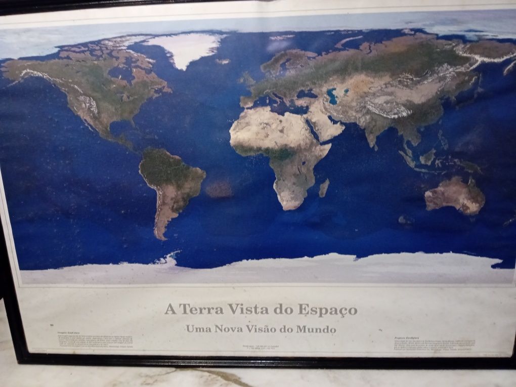 Quadro A Terra Vista do Espaço