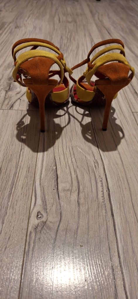 Szpilki Cesare Paciotti kolorowe sandały na obcasie r.38,5