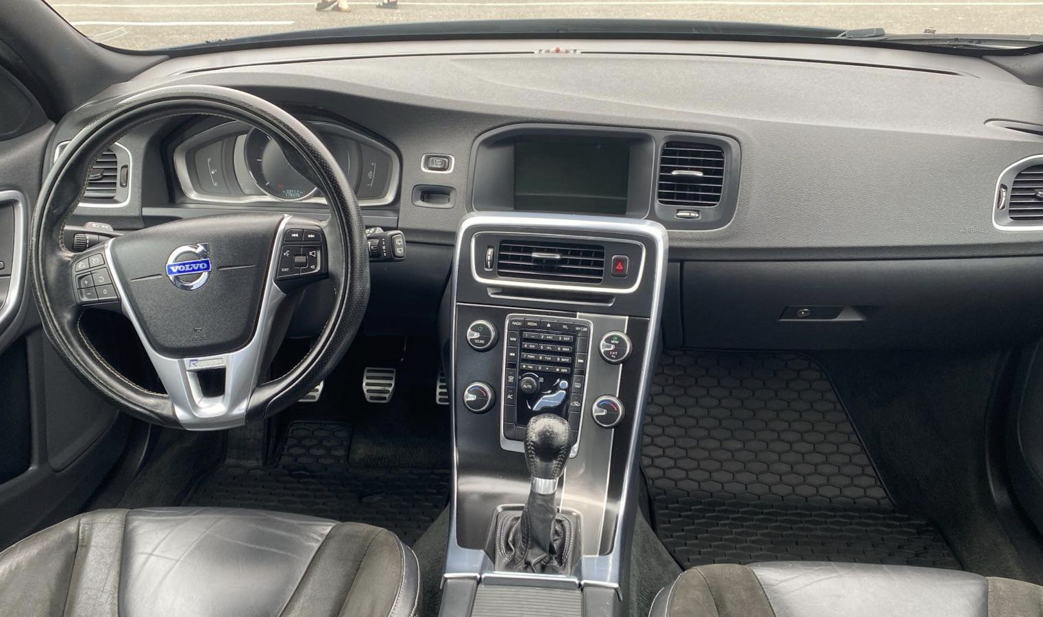 Volvo v60 R design D2 1600cc 115cv 2014
