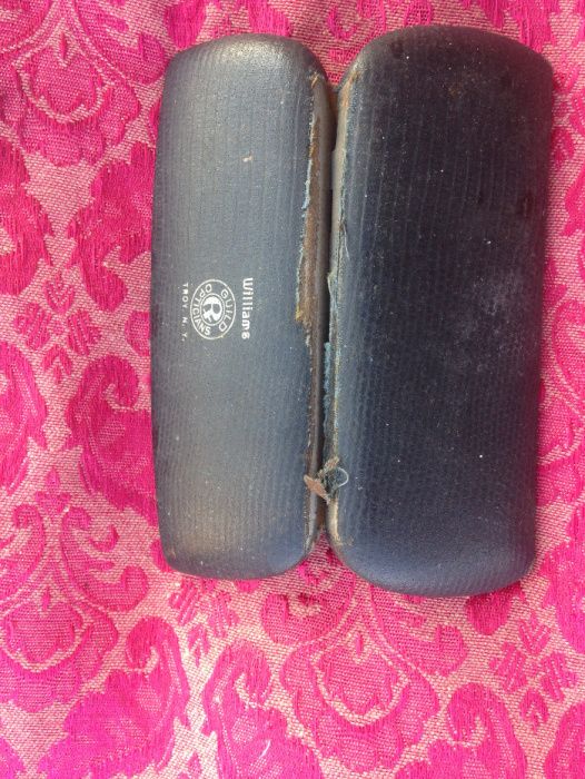 Etui na okulary stare zabytkowe Williams
