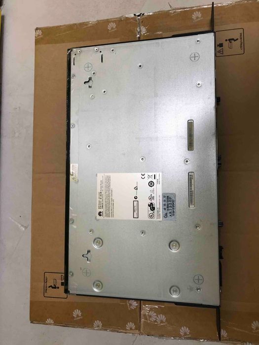 Router Huawei AR1220F como Novo