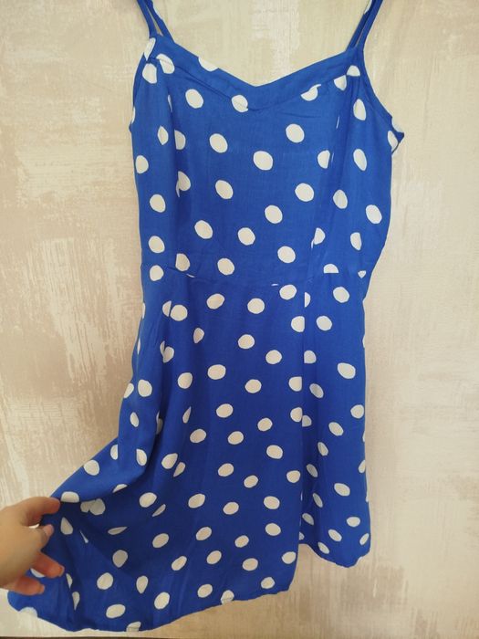 Сарафан, плаття.