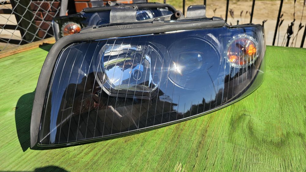 Audi A4B6 A4 B6 reflektory lampy H7 BiLed nowe klosze